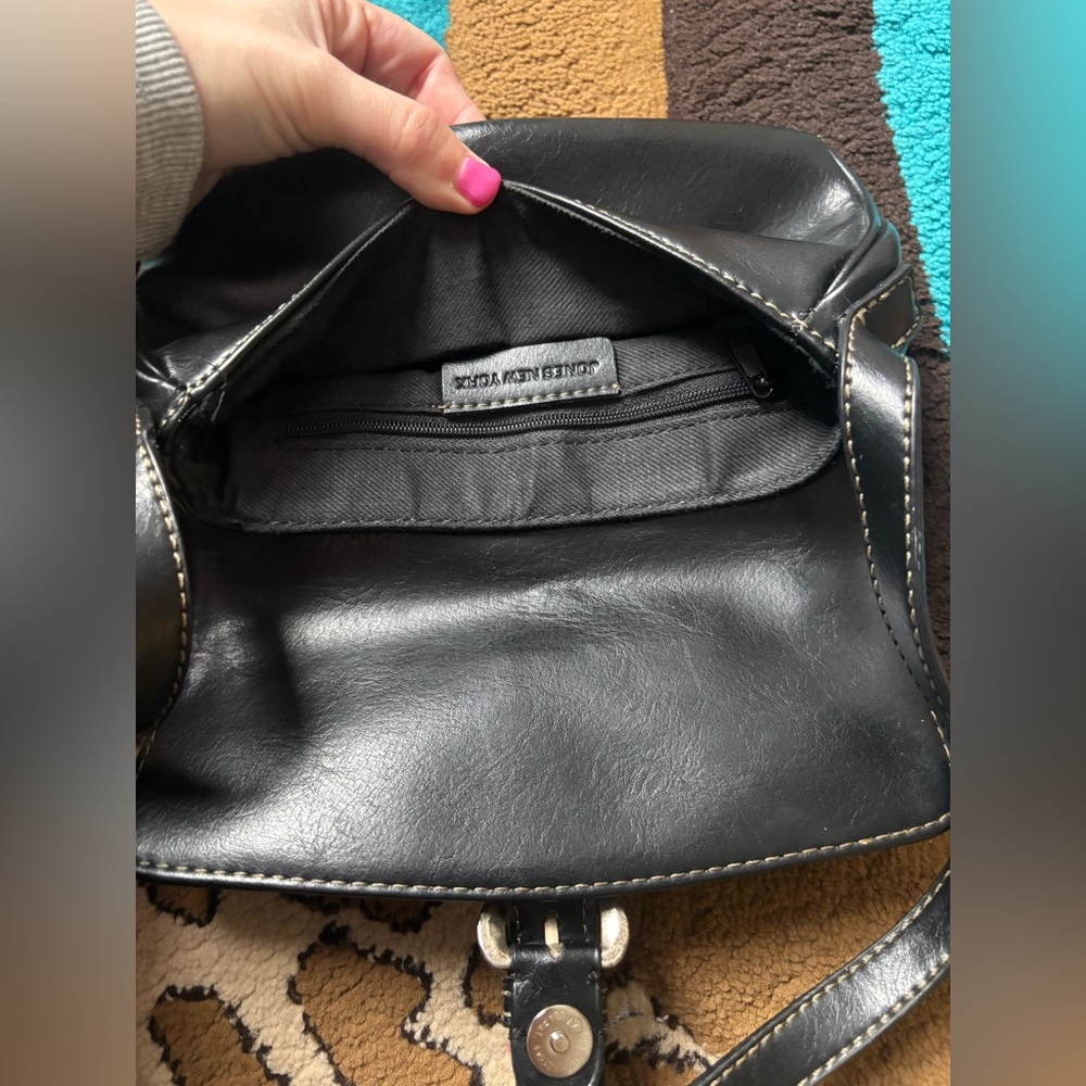 Jones New York Black Leather Shoulder Bag - Picture 4 of 6